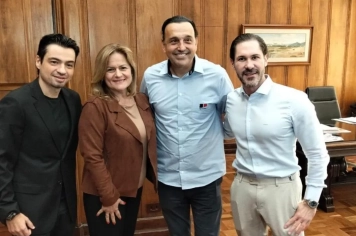 PREFEITA SÔNIA GABAU BUSCA NOVOS INVESTIMENTOS PARA SALMOURÃO NO PALÁCIO DOS BANDEIRANTES.